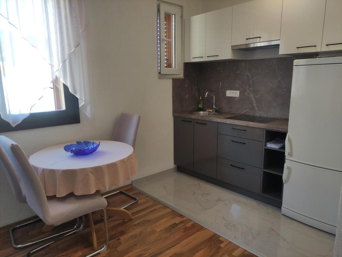 Apartman Budimir1 크레스 외부 사진
